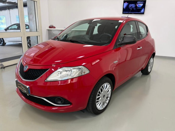 "Lancia Ypsilon 1.2 Silver 69cv unico proprietario"